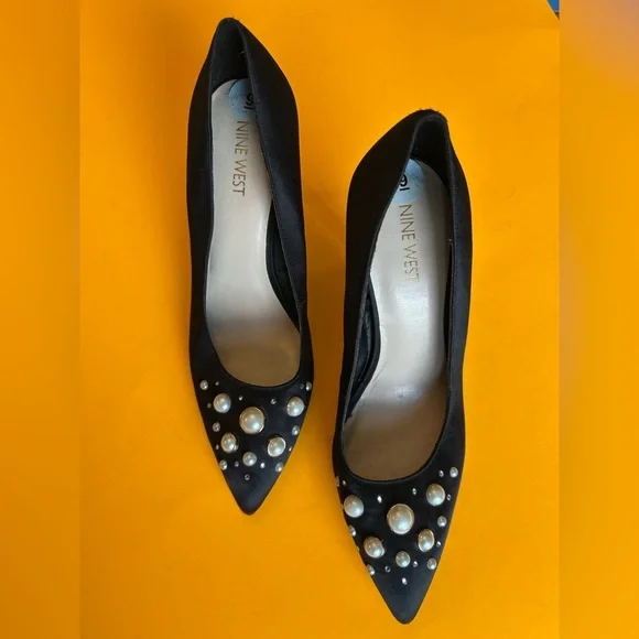 Nine West Black Pumps with Pearl Embellishments - Picture 10 of 13